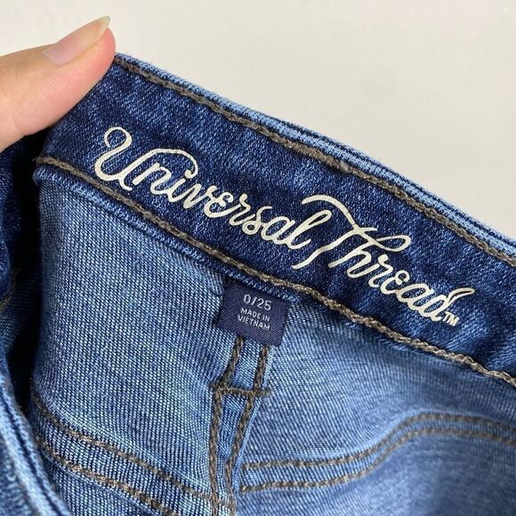 Universal Thread High Rise Straight Crop Jeans - Picture 4 of 8